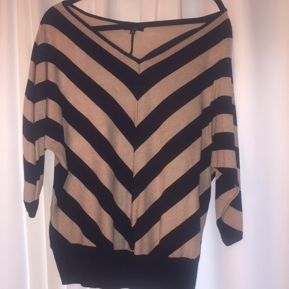 Black & tan sweater